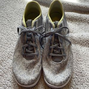 Reebok Women’s Shoes Size 9